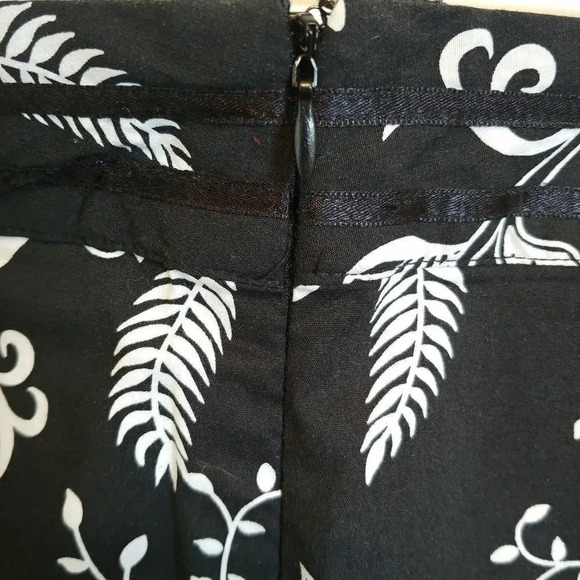 Beecher & Brook A-Line Bold Black & White Skirt XL - Picture 6 of 6